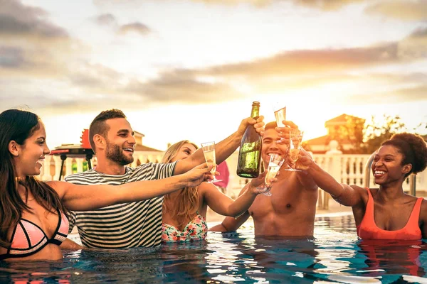 depositphotos_185754144-stock-photo-group-happy-friends-making-pool